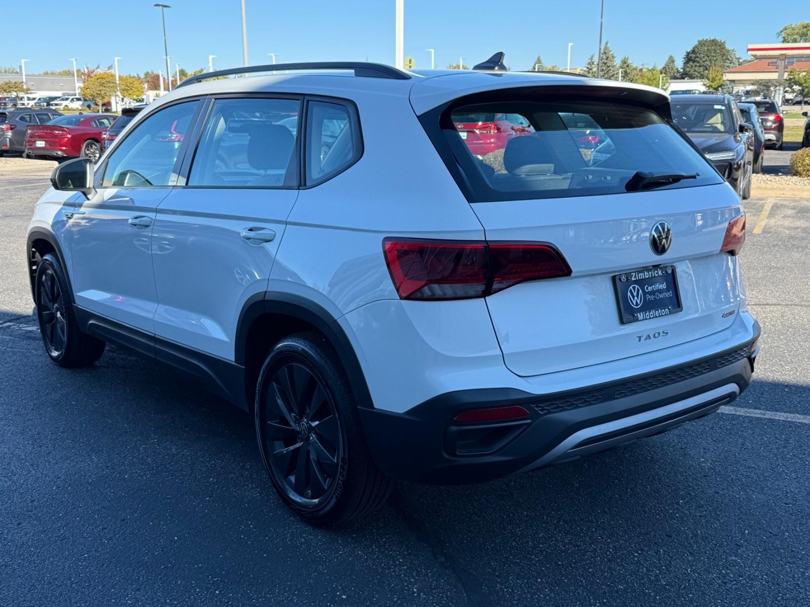 Volkswagen Taos Vehicle Image 06