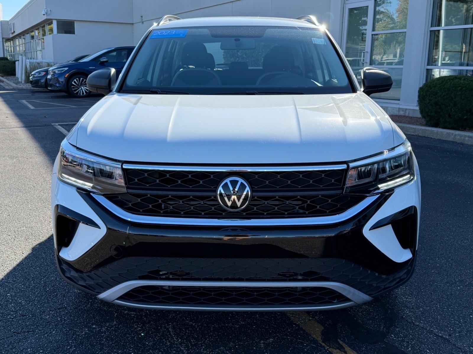 Volkswagen Taos Vehicle Image 09