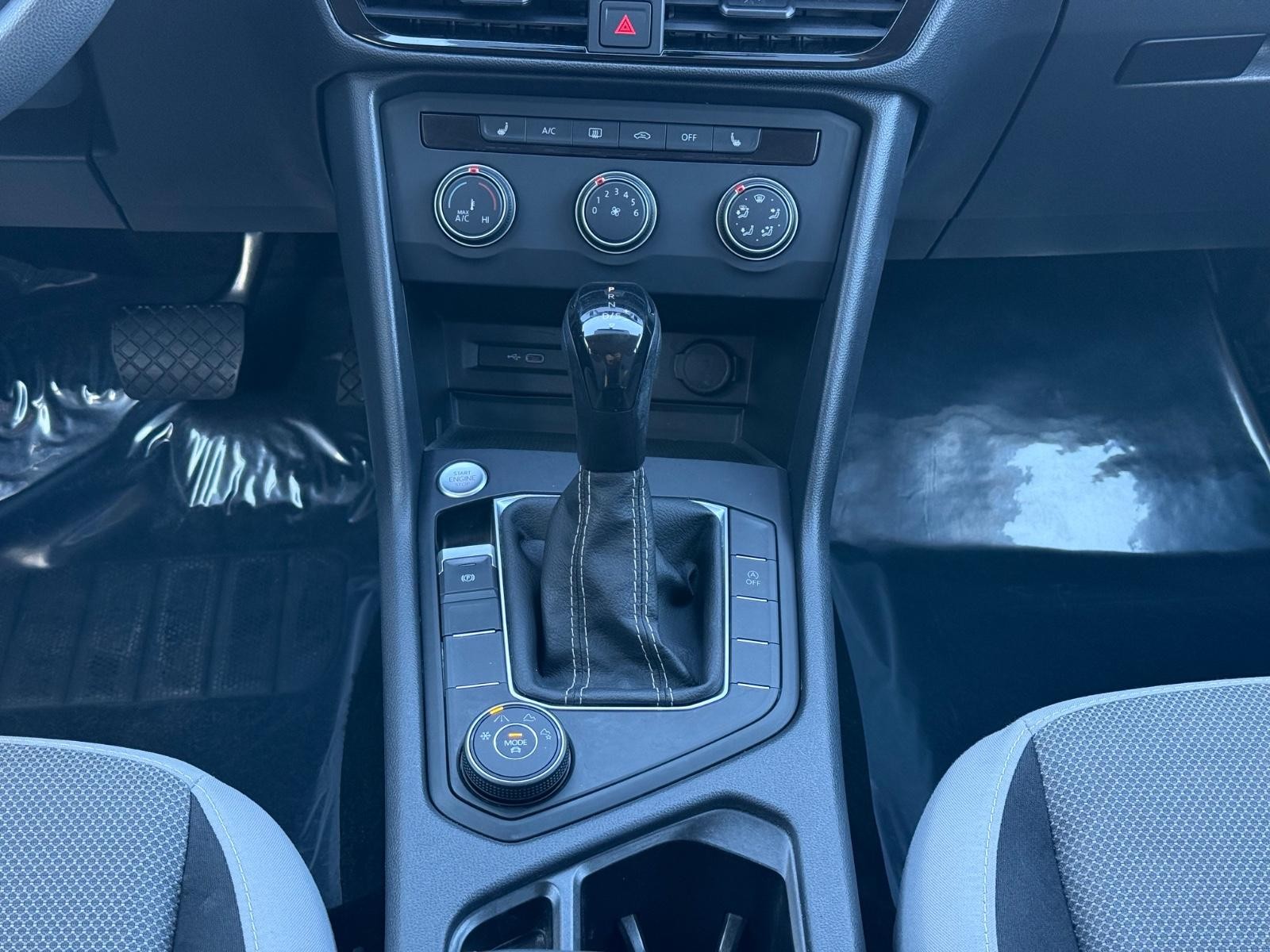 Volkswagen Taos Vehicle Image 13