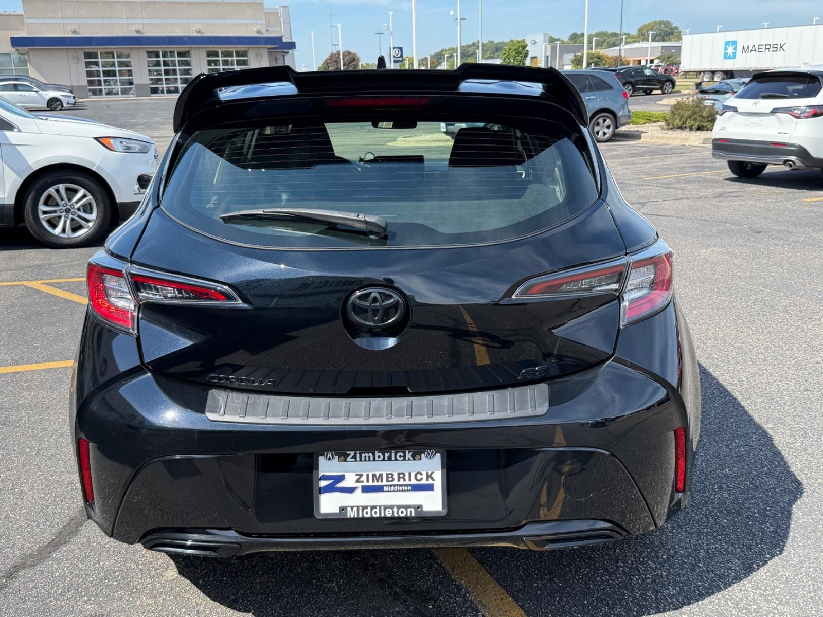 Toyota Corolla Hatchback Vehicle Image 04
