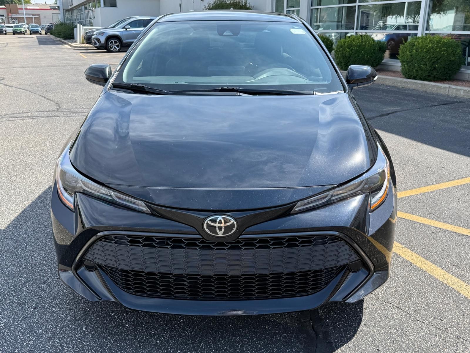 Toyota Corolla Hatchback Vehicle Image 09