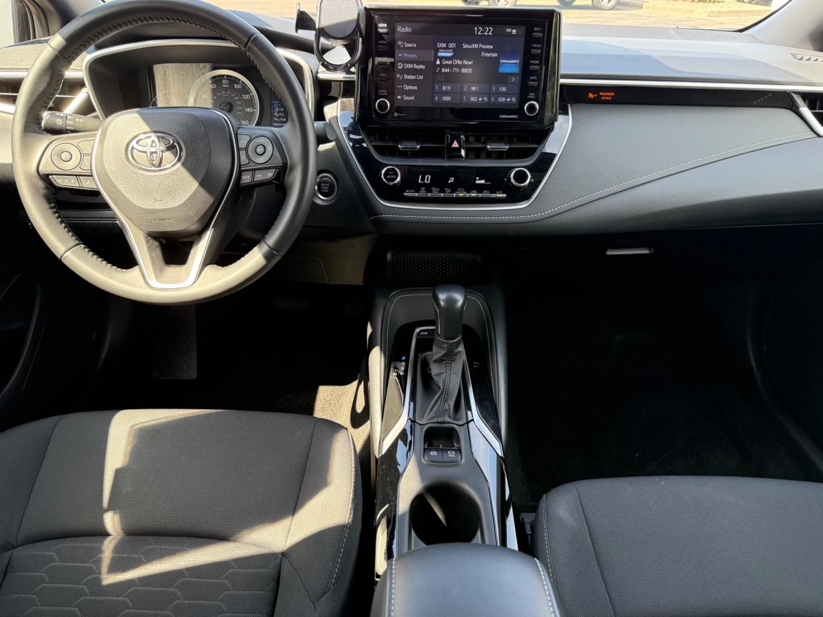 Toyota Corolla Hatchback Vehicle Image 11