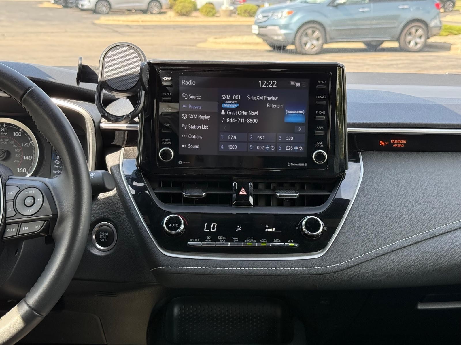 Toyota Corolla Hatchback Vehicle Image 12