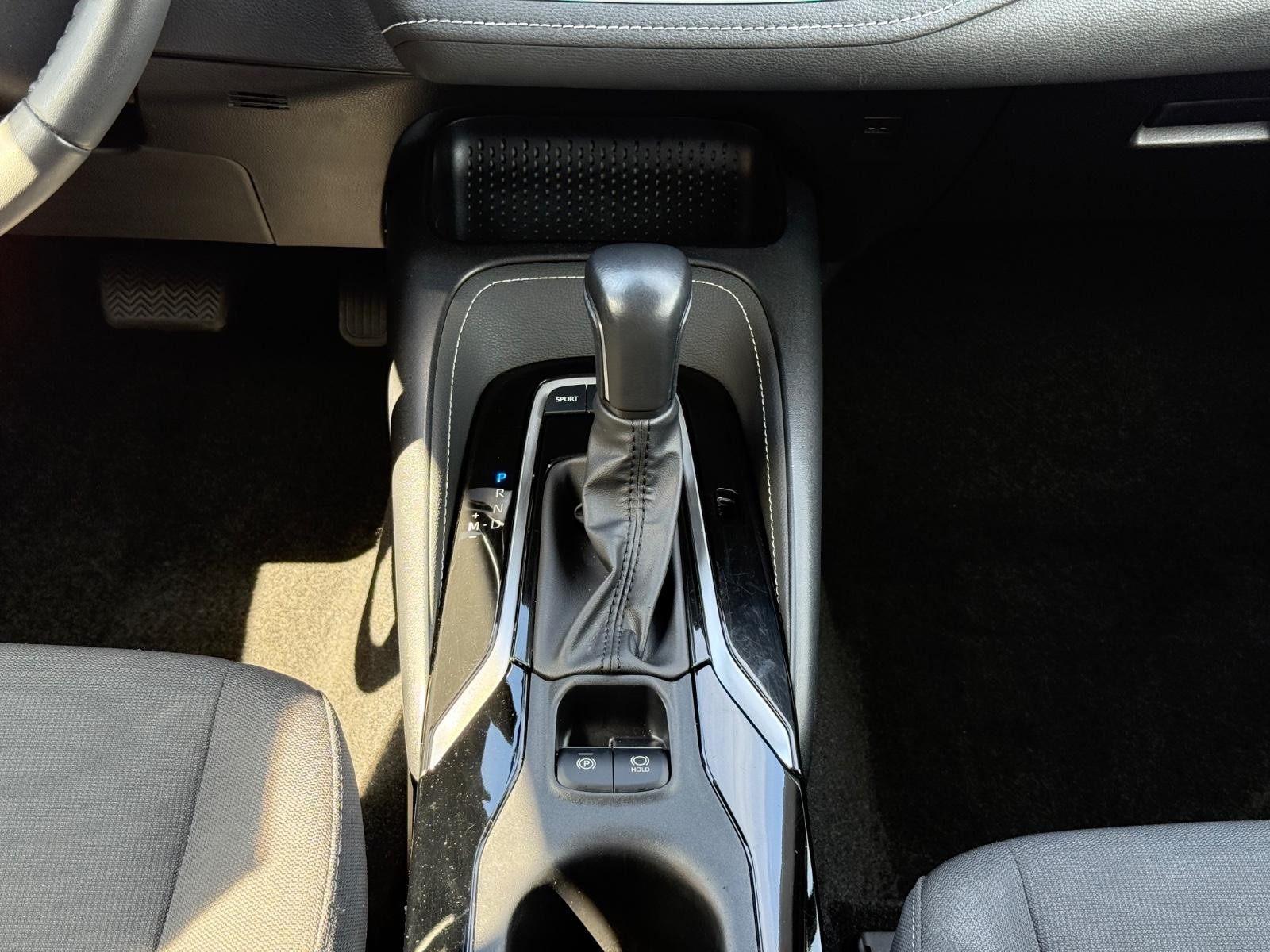 Toyota Corolla Hatchback Vehicle Image 13