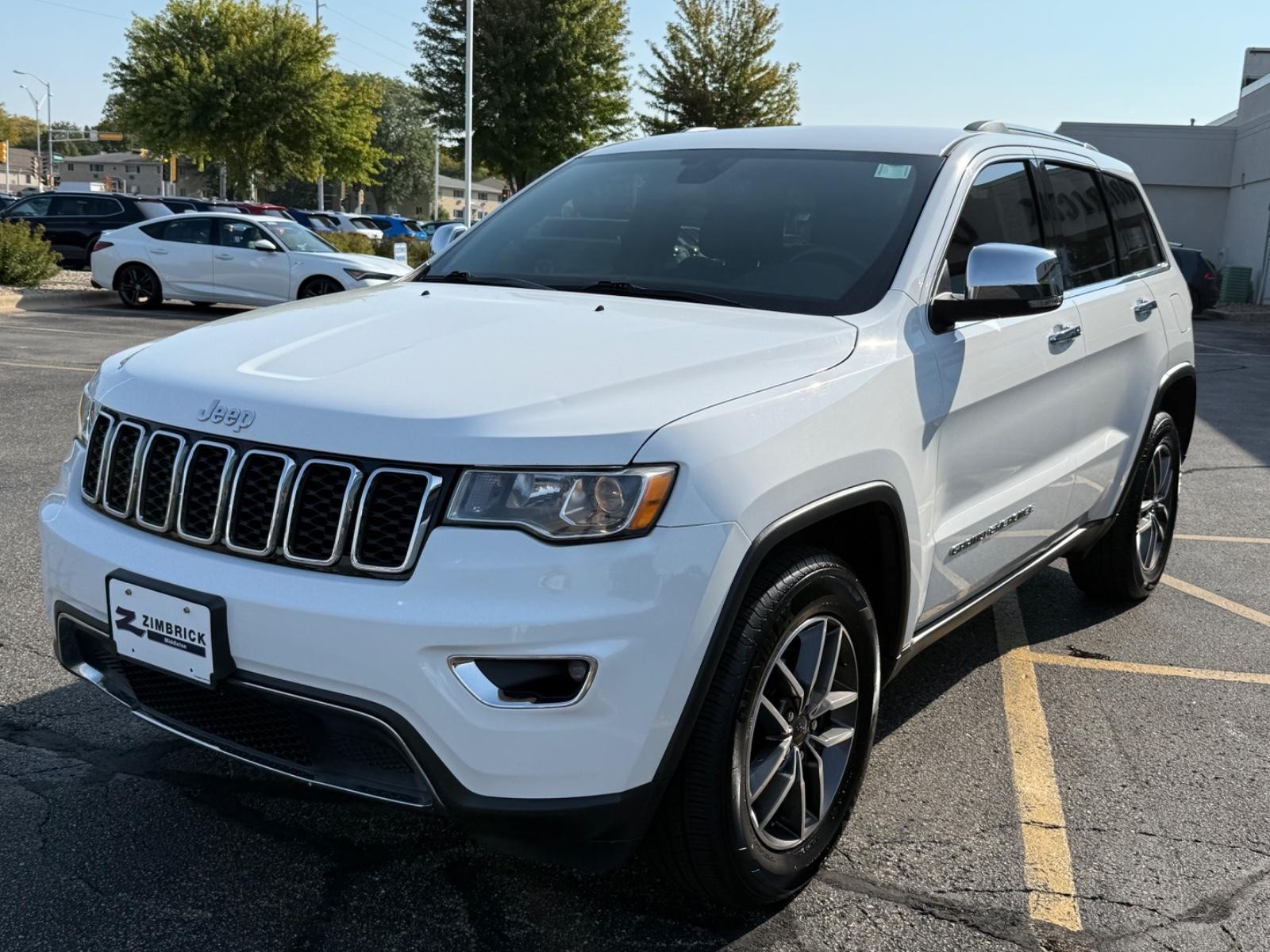 Jeep Grand Cherokee Vehicle Image 08