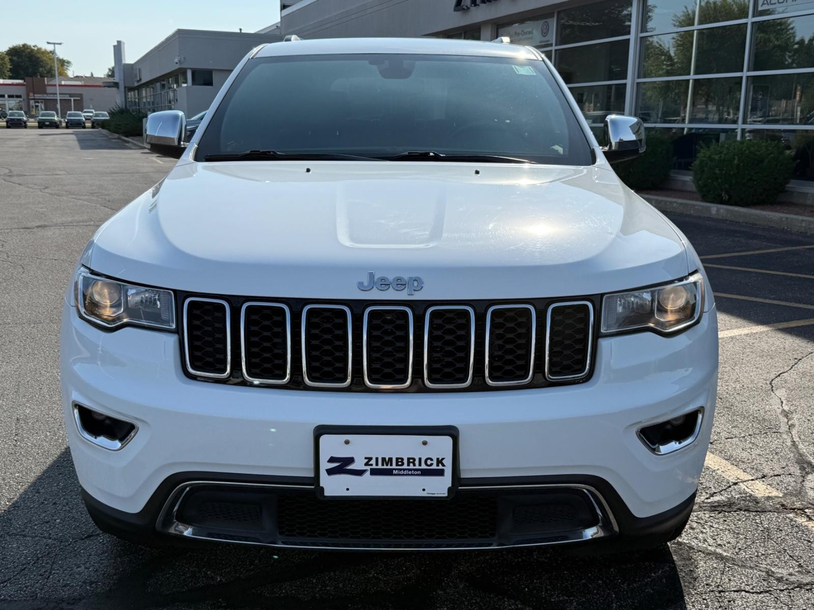 Jeep Grand Cherokee Vehicle Image 09