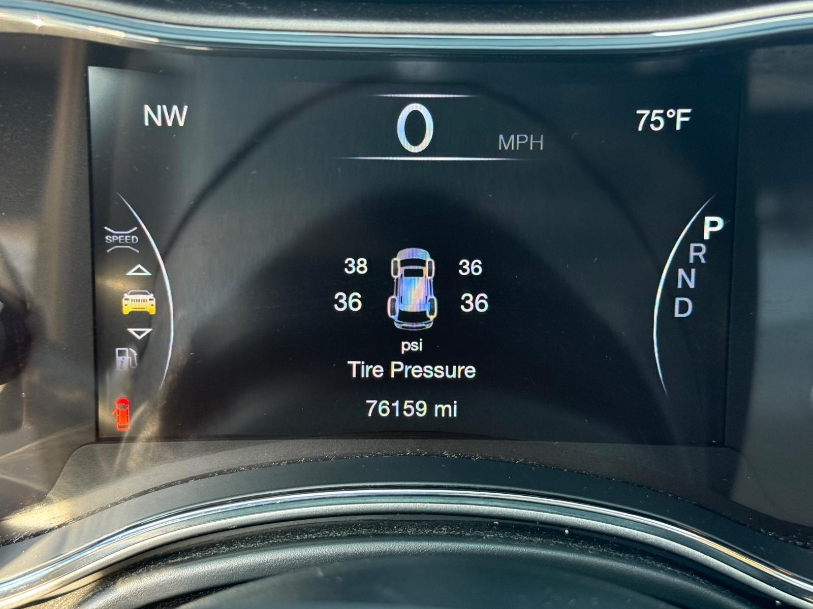 Jeep Grand Cherokee Vehicle Image 19