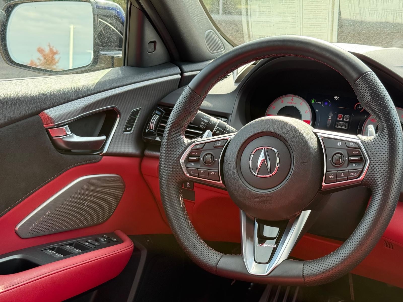 Acura RDX Vehicle Image 14