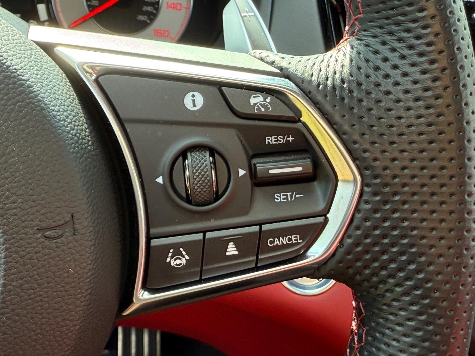 Acura RDX Vehicle Image 18