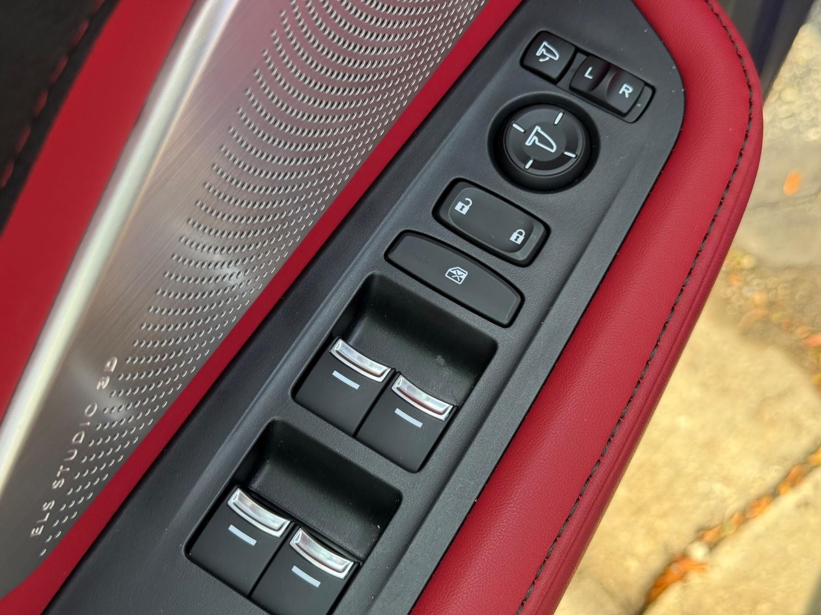 Acura RDX Vehicle Image 22