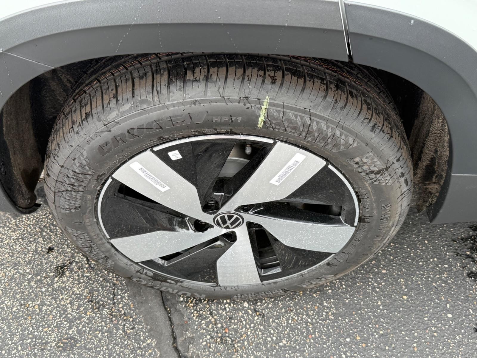 Volkswagen Taos Vehicle Image 04