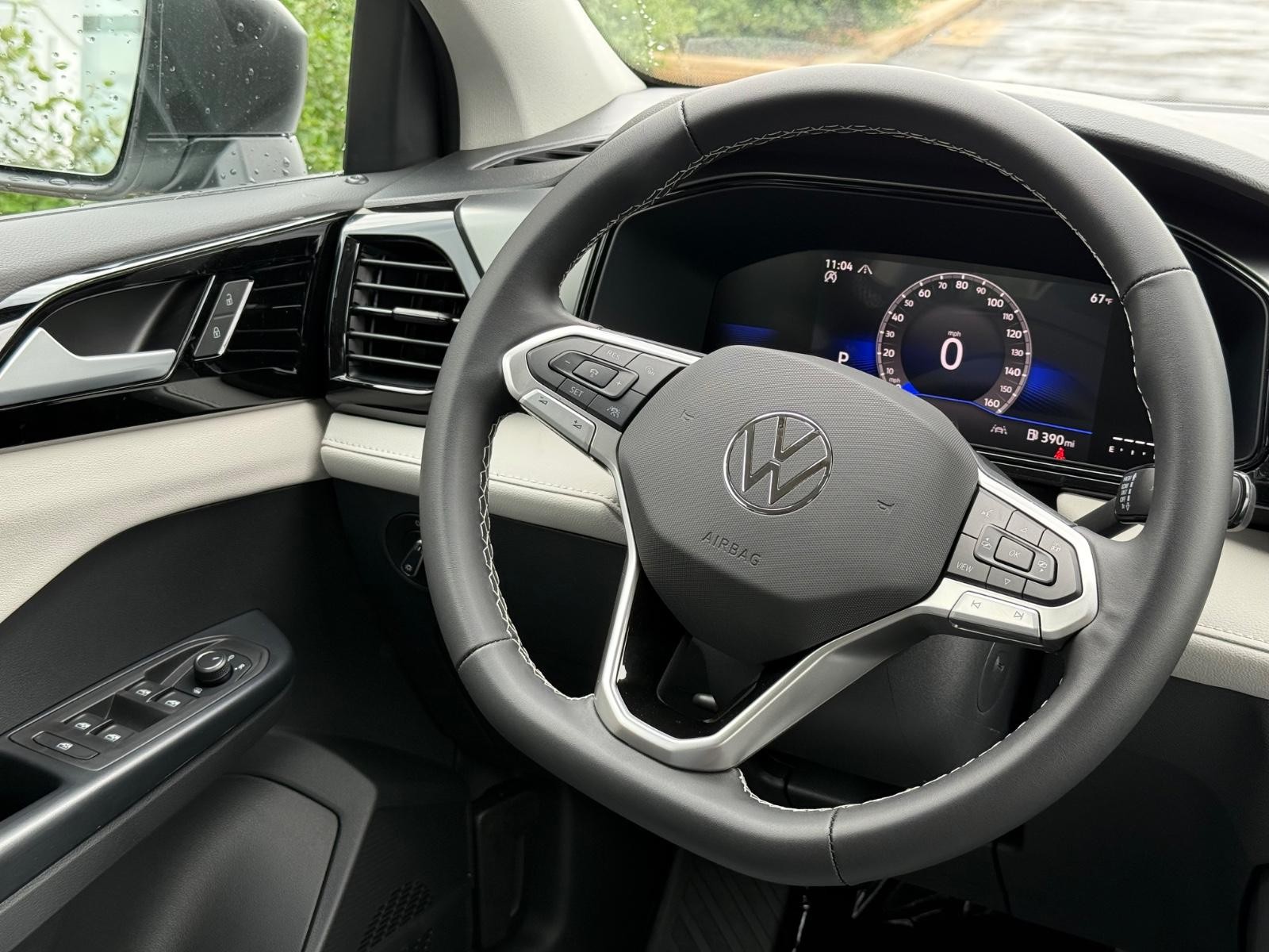 Volkswagen Taos Vehicle Image 09