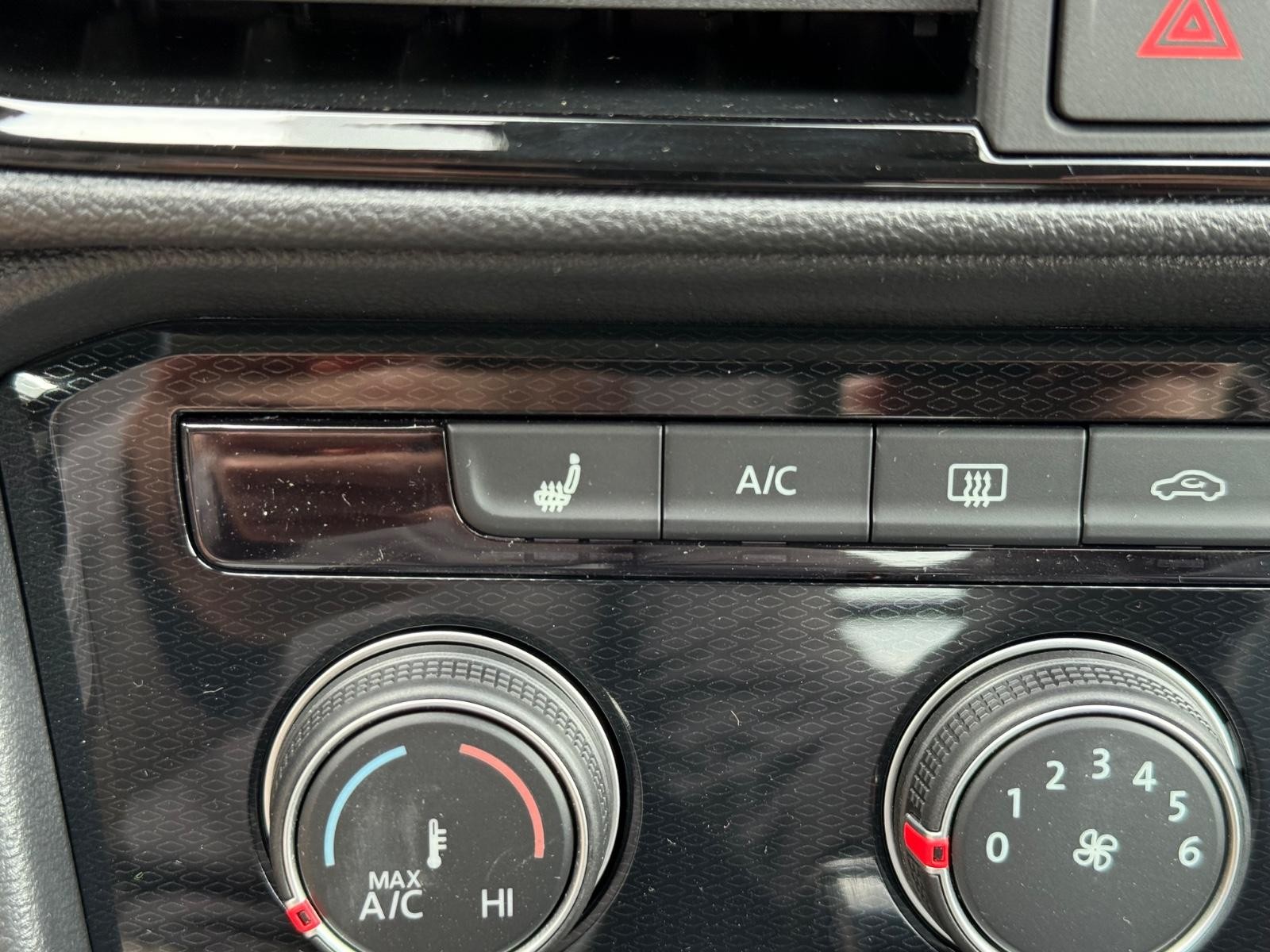 Volkswagen Taos Vehicle Image 14