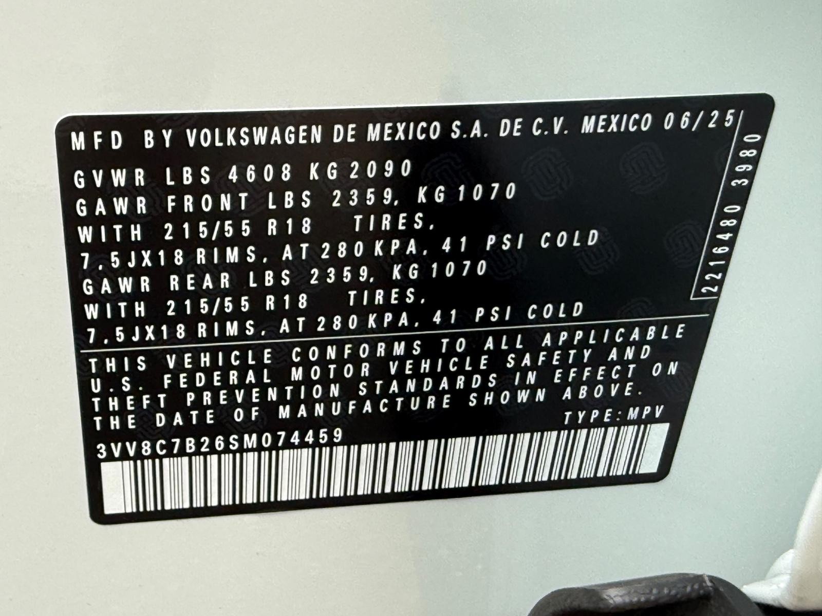 Volkswagen Taos Vehicle Image 18