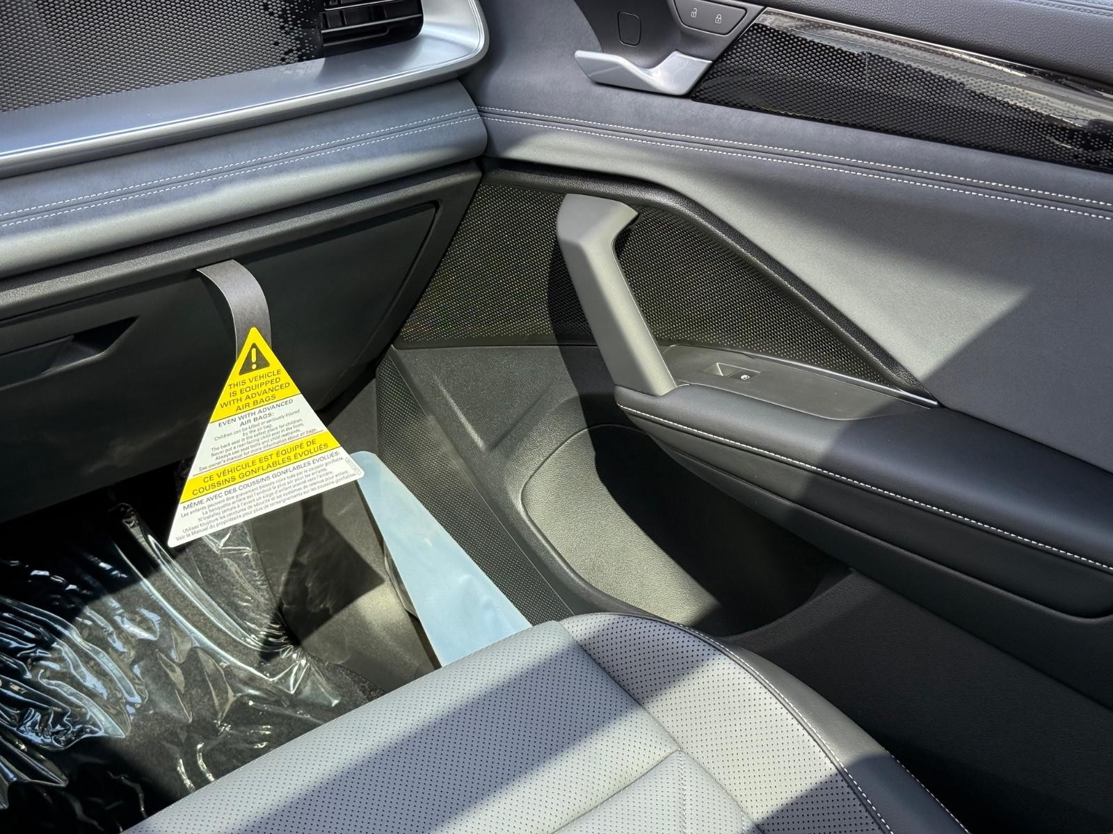 Volkswagen Tiguan Vehicle Image 09