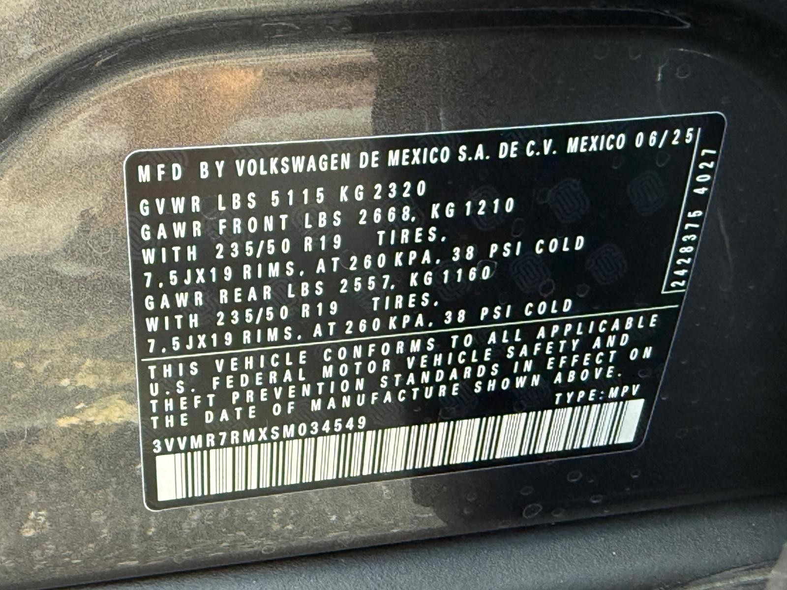 Volkswagen Tiguan Vehicle Image 17