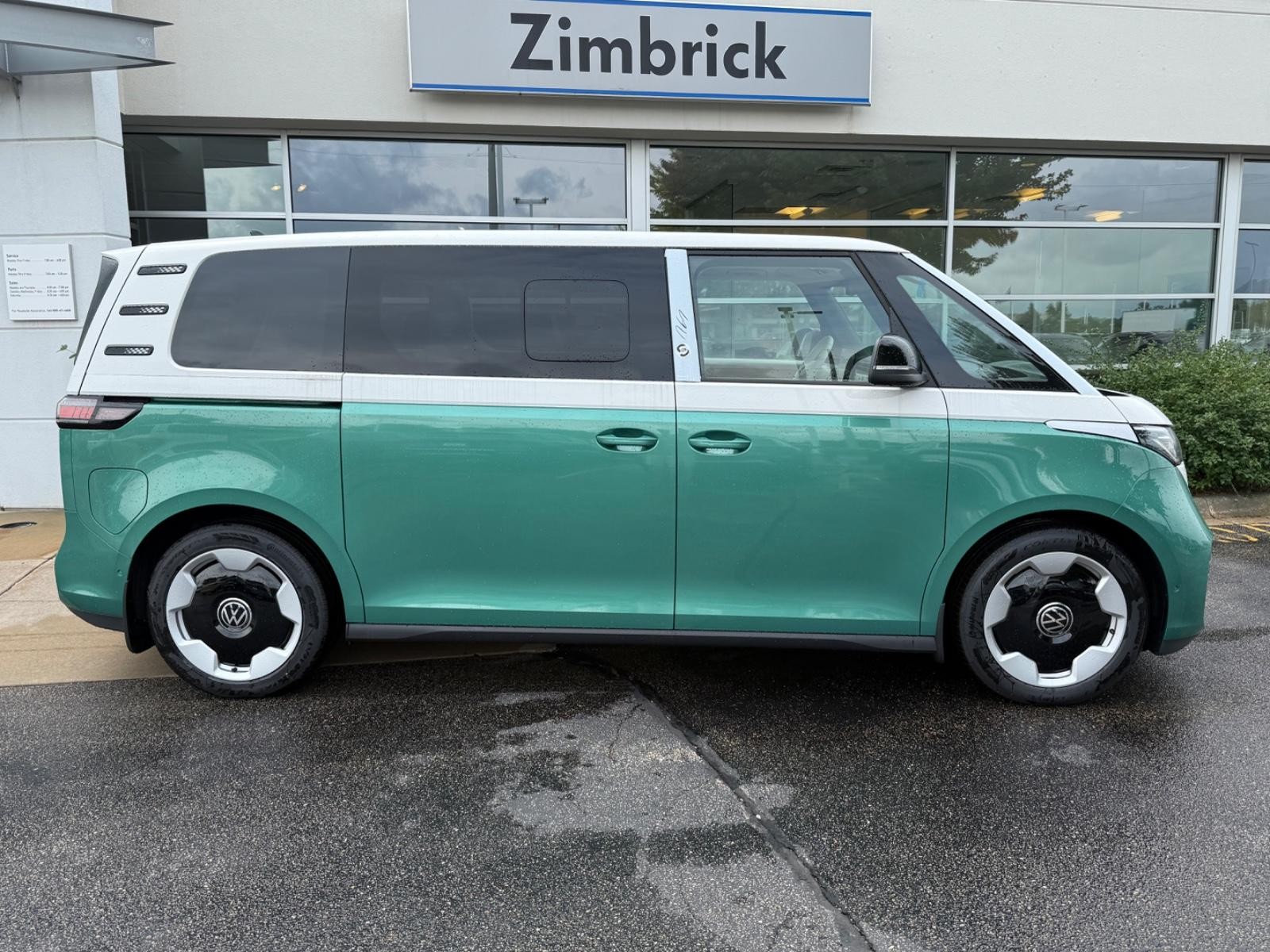 Volkswagen ID. Buzz Vehicle Image 02