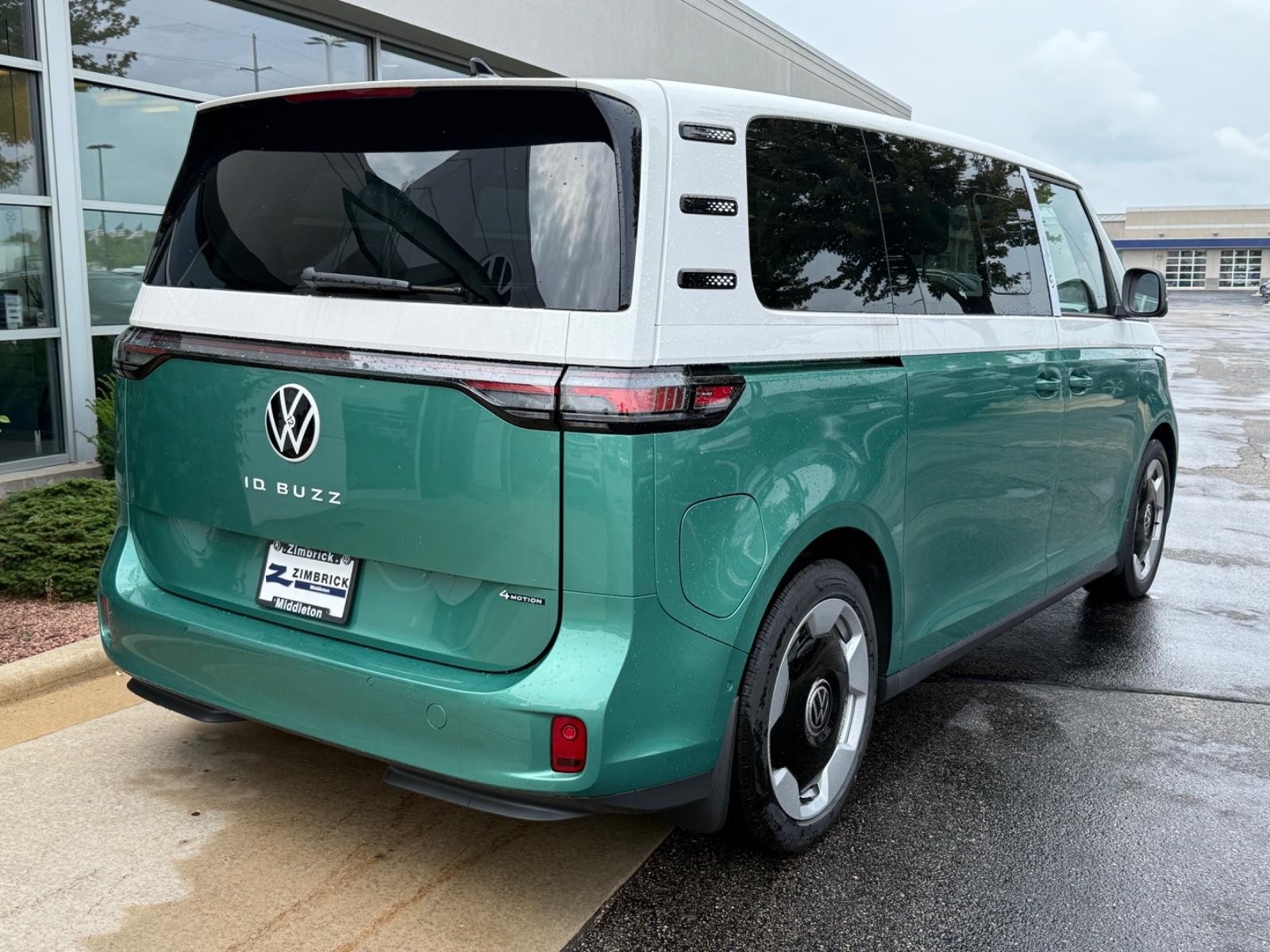 Volkswagen ID. Buzz Vehicle Image 03