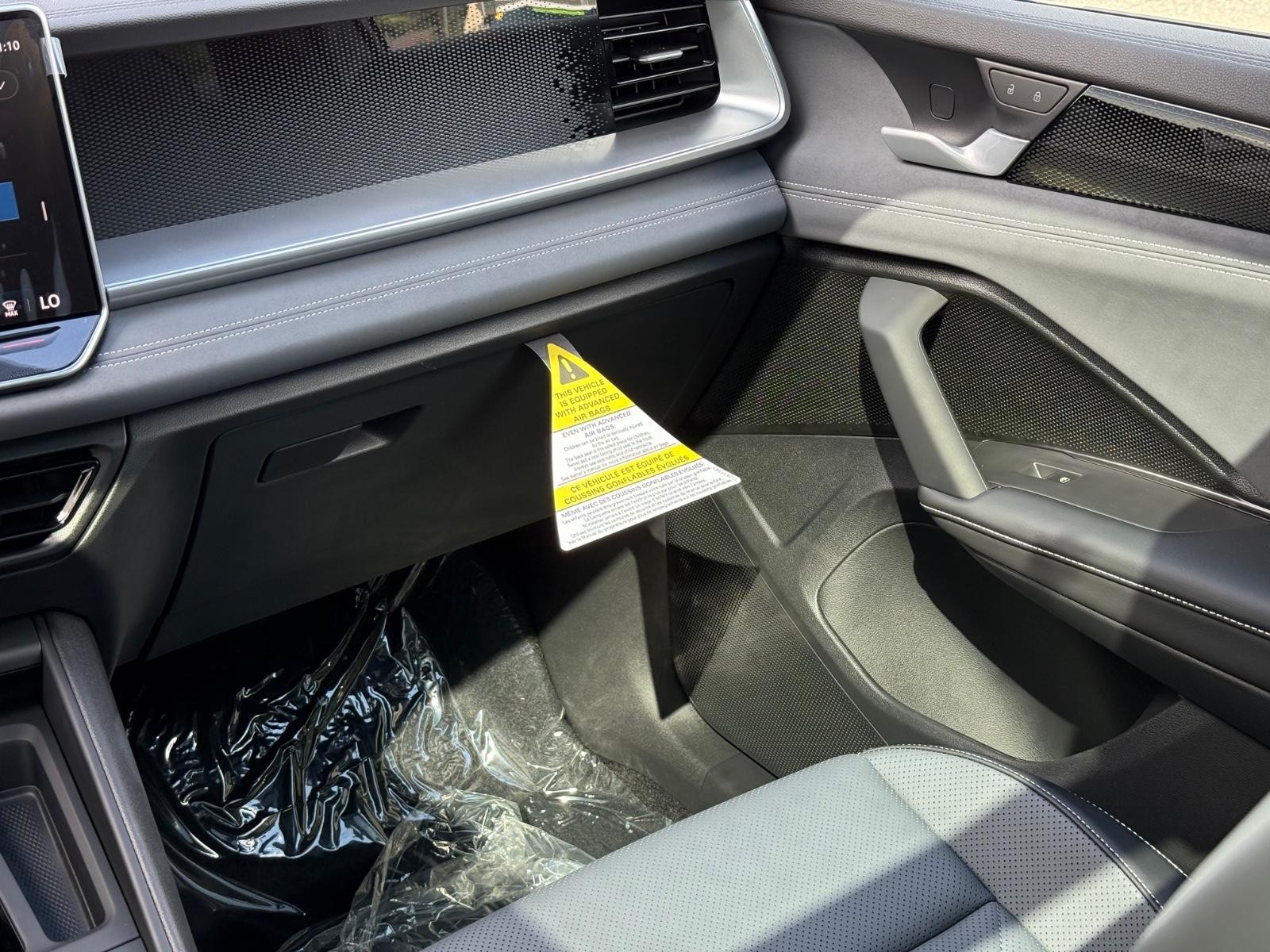 Volkswagen Tiguan Vehicle Image 09