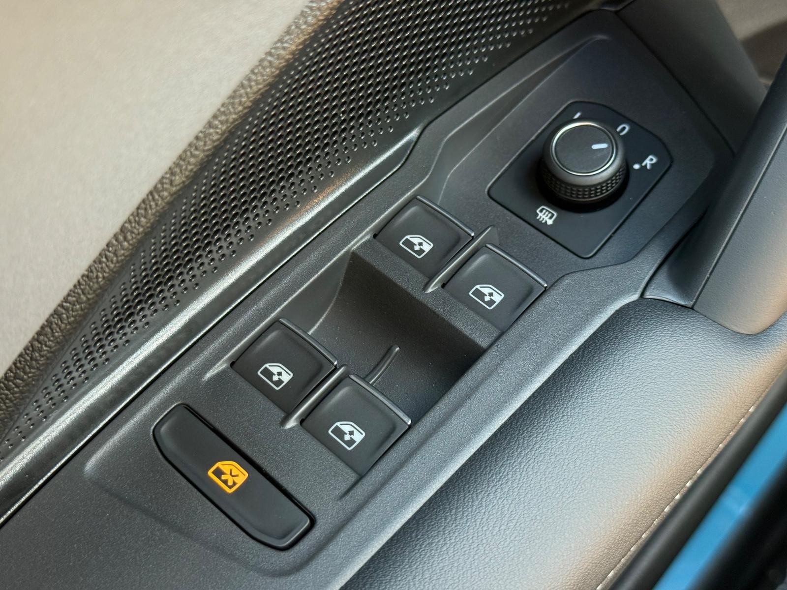 Volkswagen Tiguan Vehicle Image 15