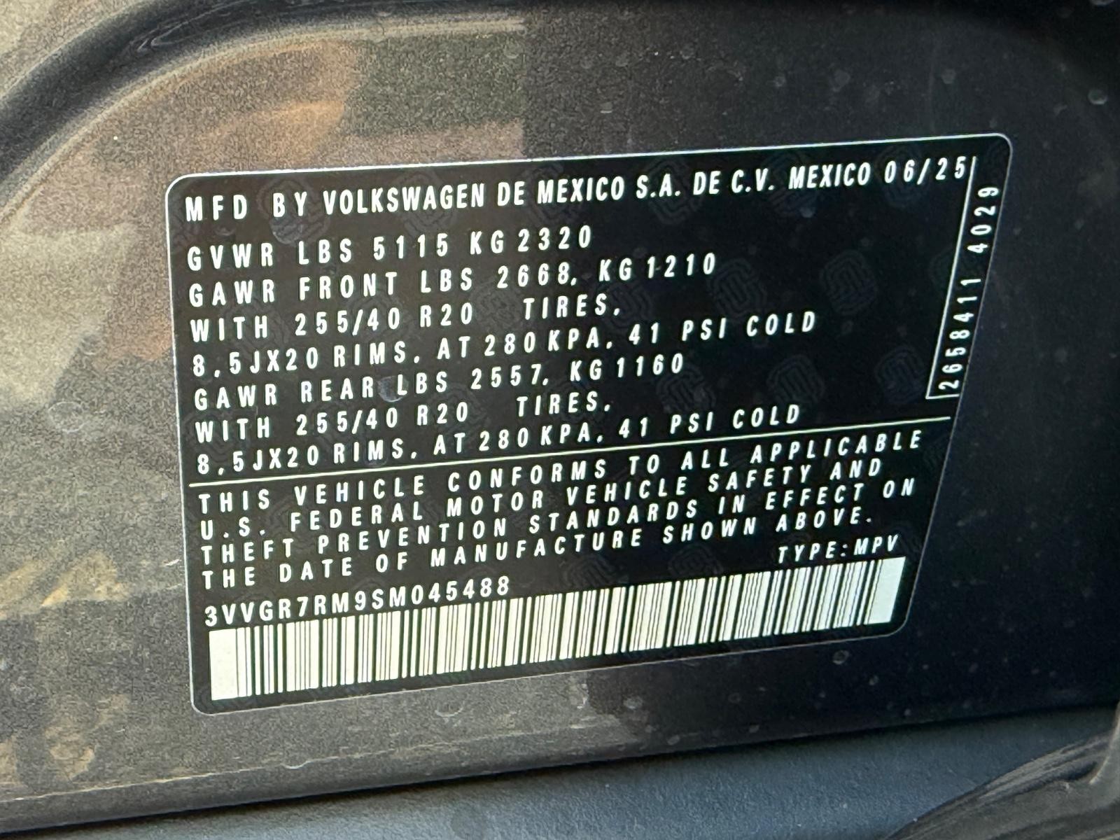 Volkswagen Tiguan Vehicle Image 17