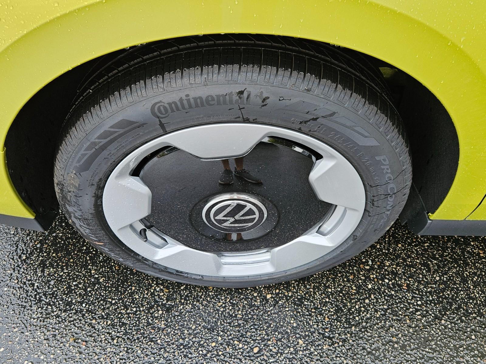 Volkswagen ID. Buzz Vehicle Image 04