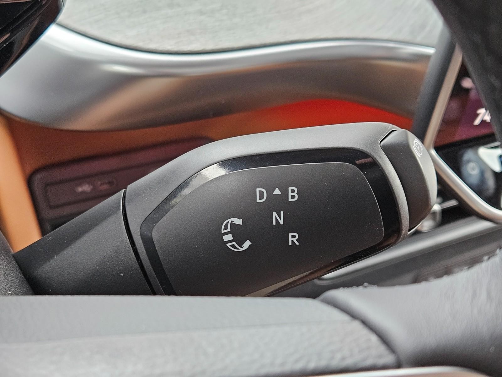 Volkswagen ID. Buzz Vehicle Image 12
