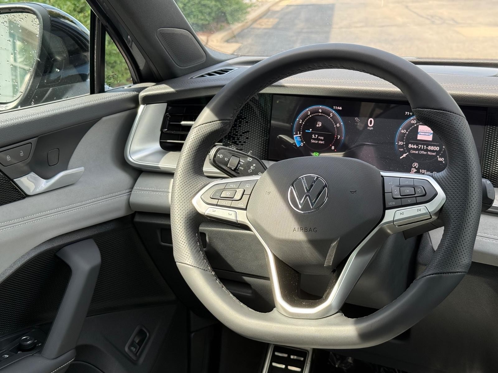 Volkswagen Tiguan Vehicle Image 08