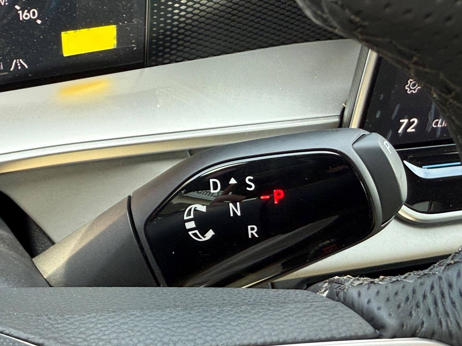 Volkswagen Tiguan Vehicle Image 12