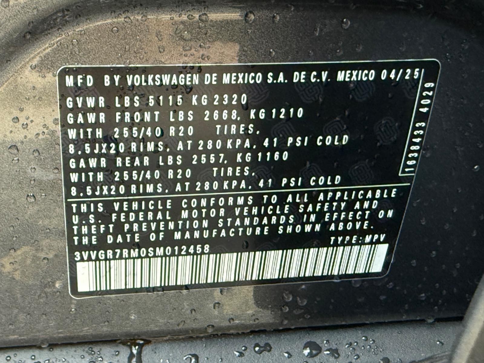 Volkswagen Tiguan Vehicle Image 17