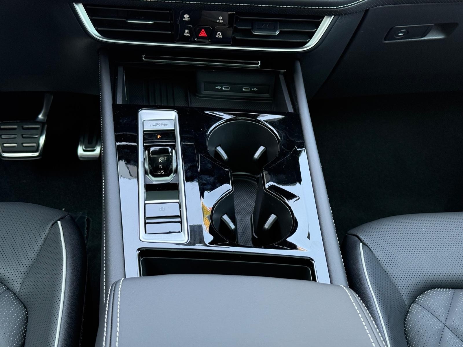 Volkswagen Atlas Vehicle Image 08