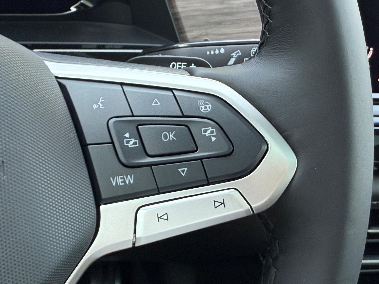 Volkswagen Atlas Vehicle Image 12