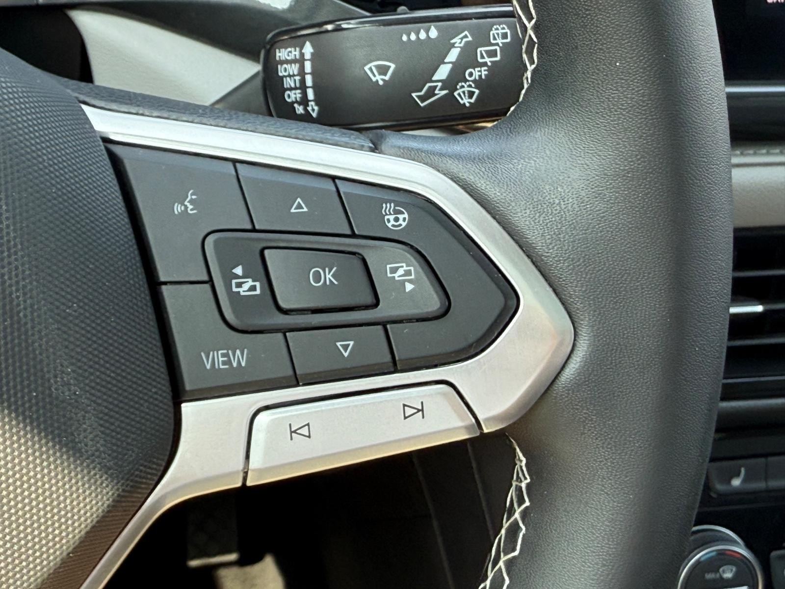 Volkswagen Taos Vehicle Image 17