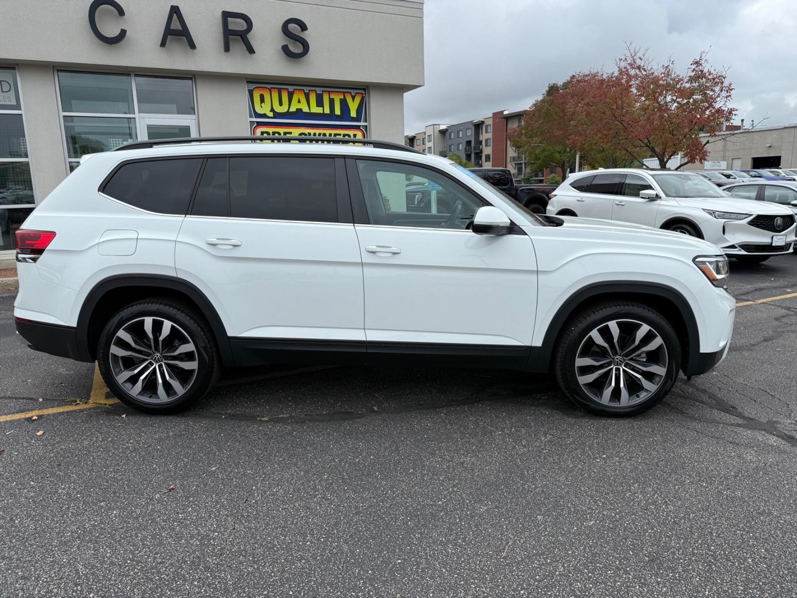 Volkswagen Atlas Vehicle Image 02