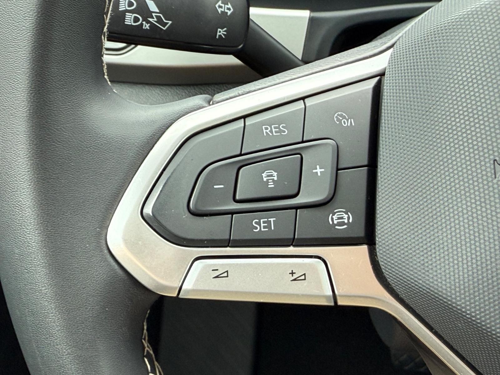 Volkswagen Atlas Vehicle Image 16