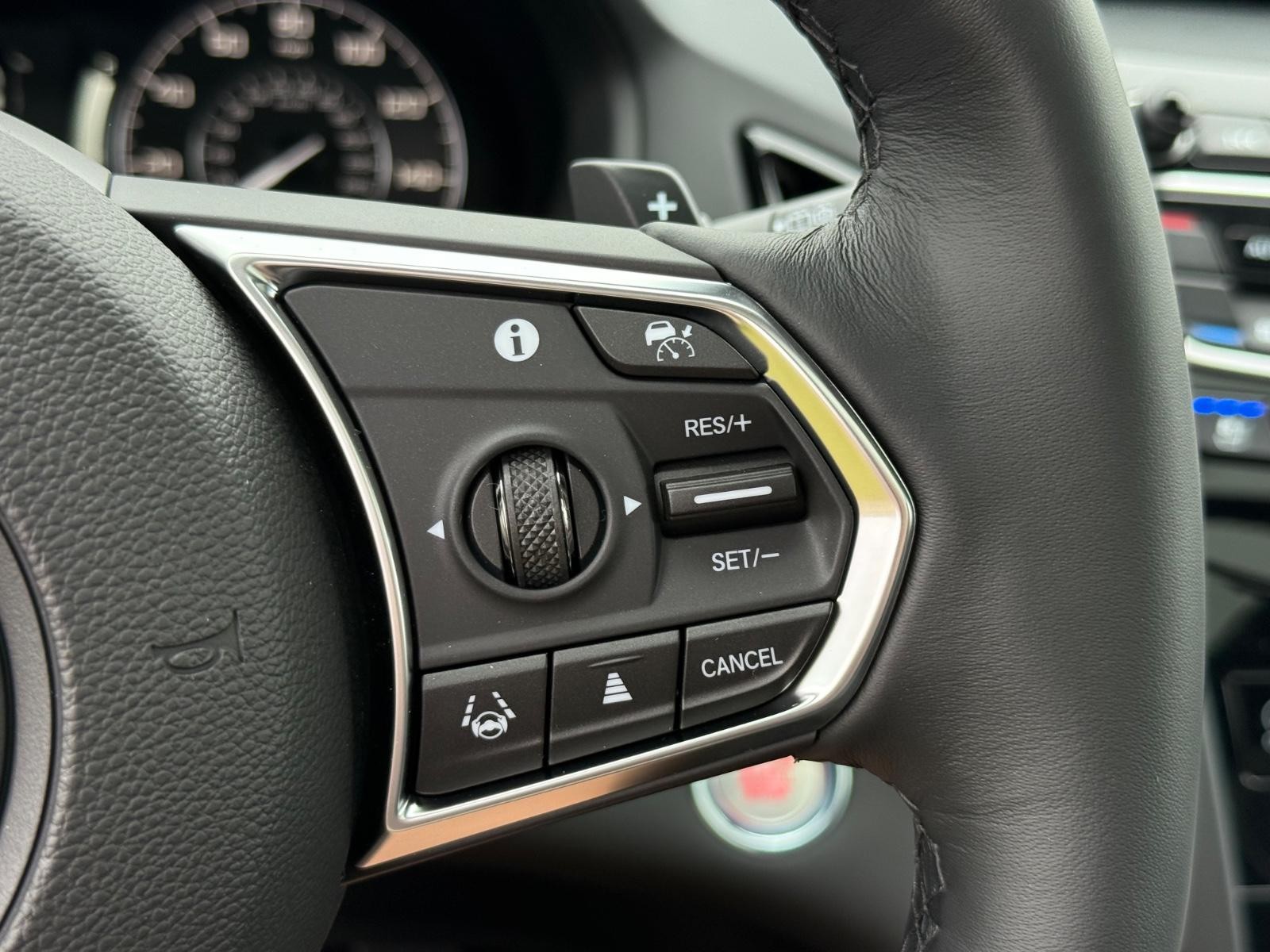 Acura RDX Vehicle Image 13