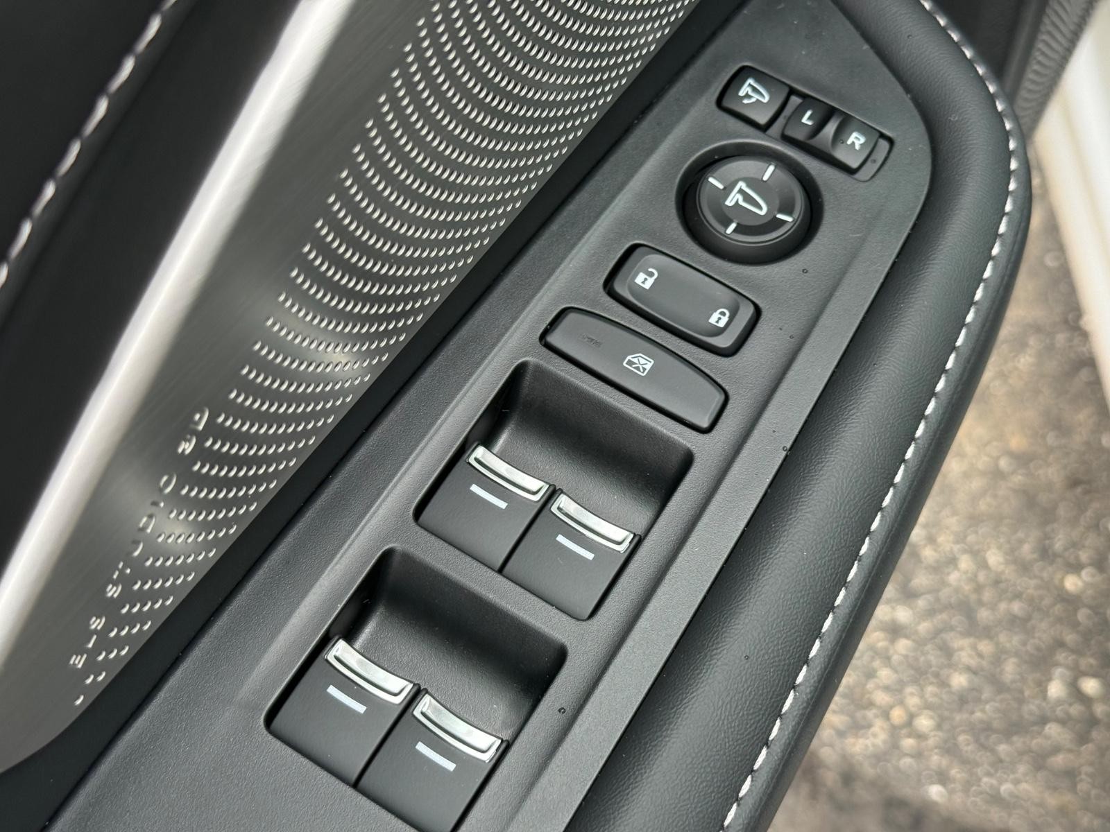 Acura RDX Vehicle Image 16