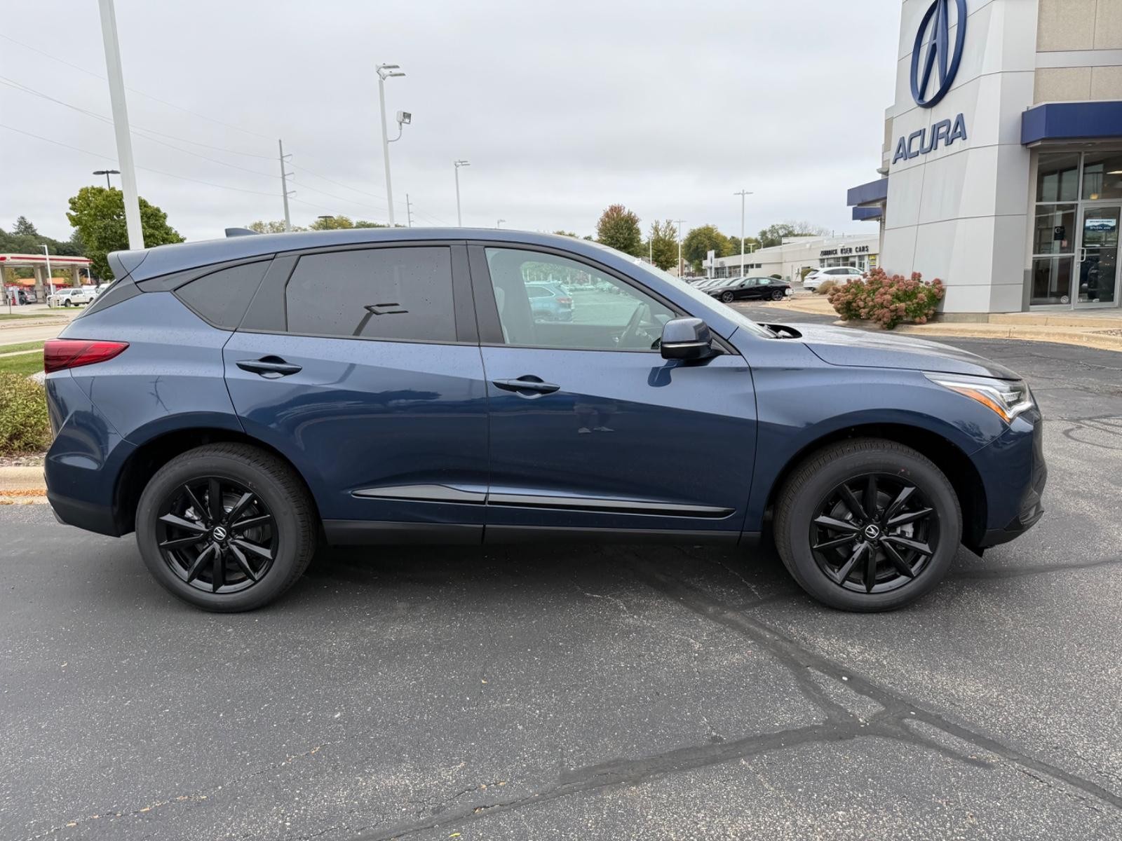 Acura RDX Vehicle Image 02