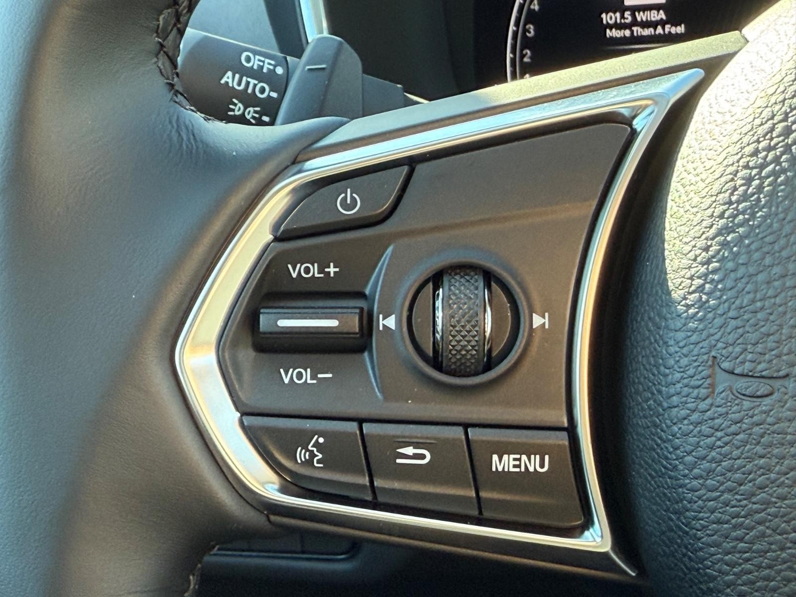 Acura MDX Vehicle Image 12