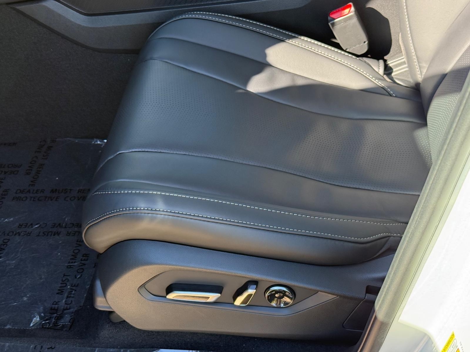 Acura MDX Vehicle Image 17