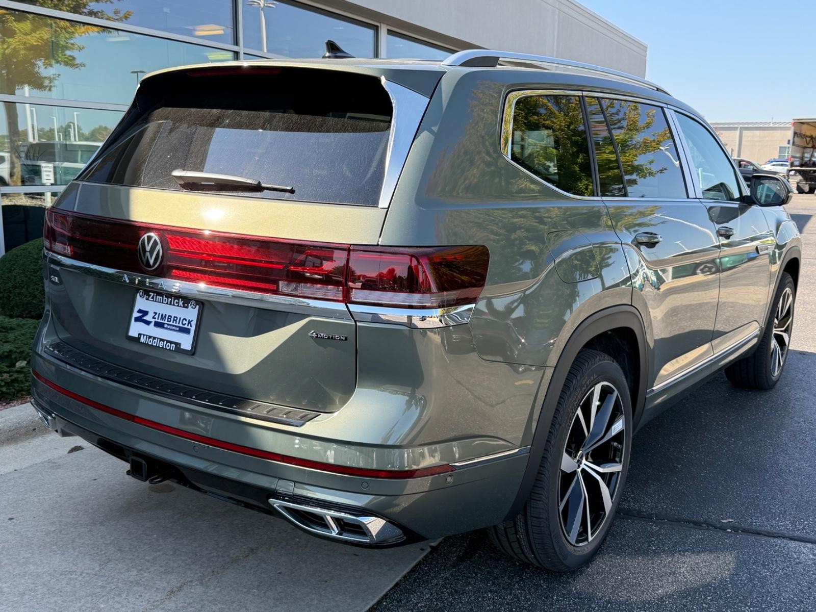 Volkswagen Atlas Vehicle Image 03