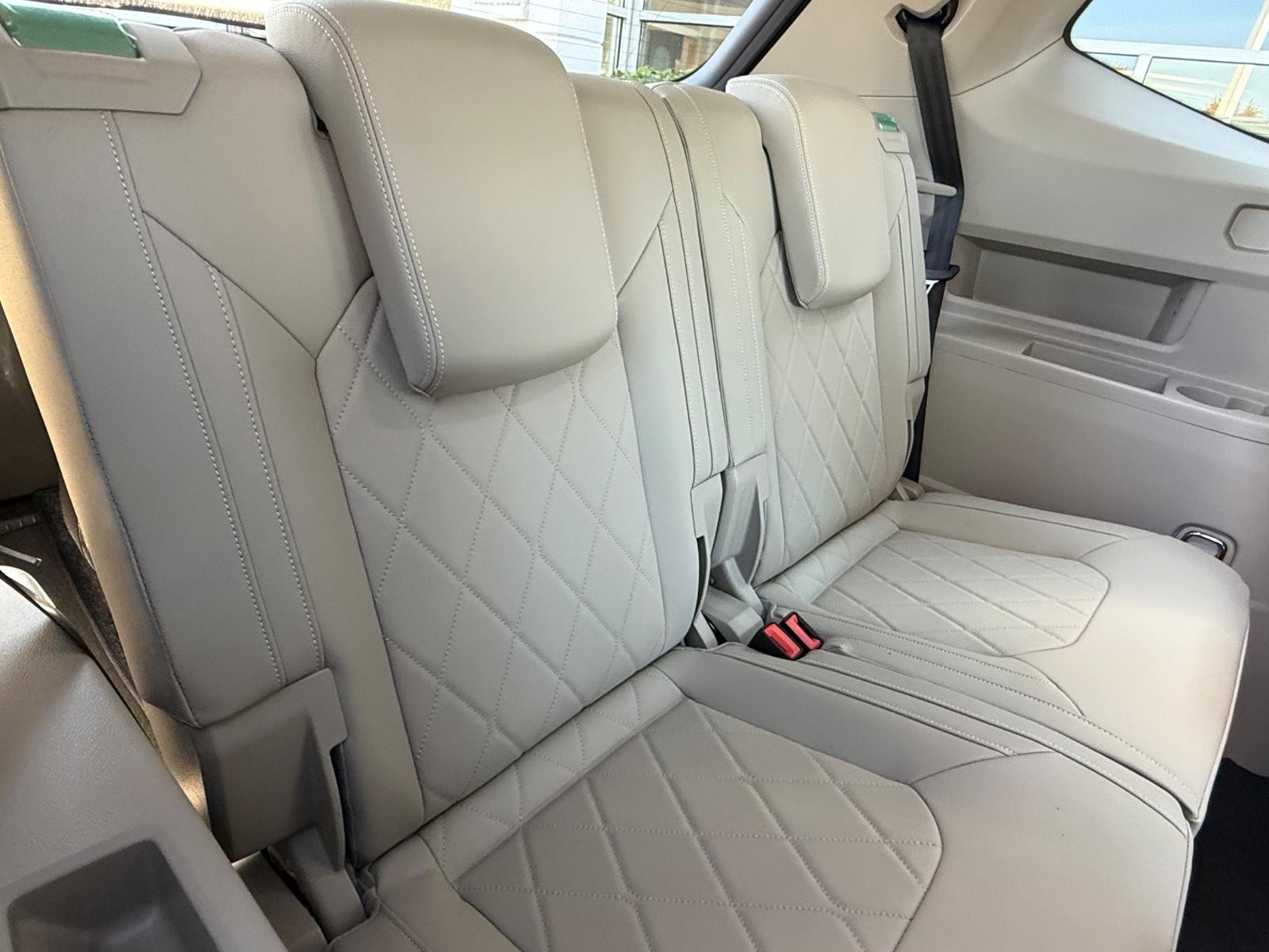 Volkswagen Atlas Vehicle Image 06