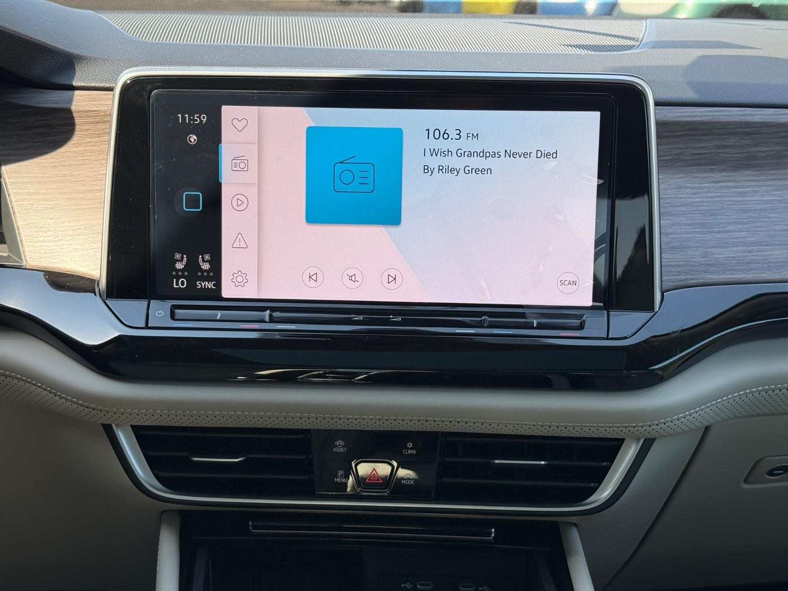 Volkswagen Atlas Vehicle Image 08