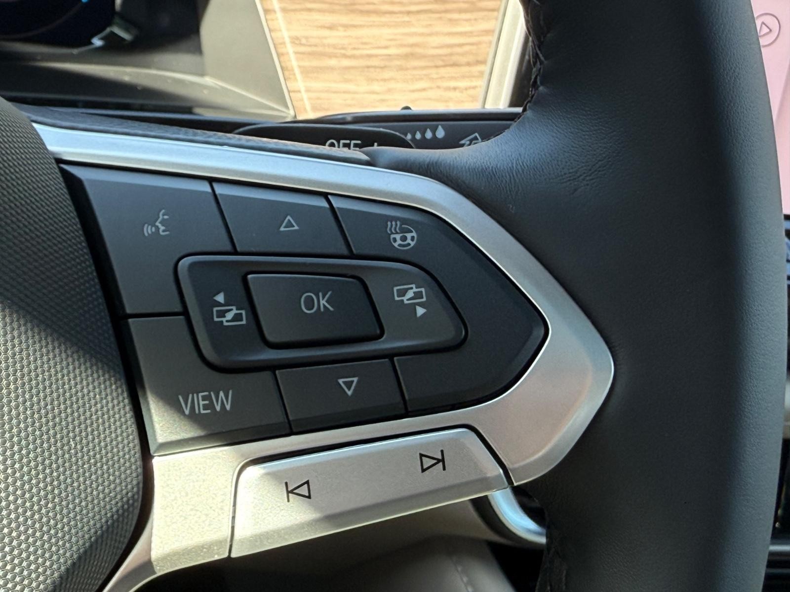 Volkswagen Atlas Vehicle Image 13