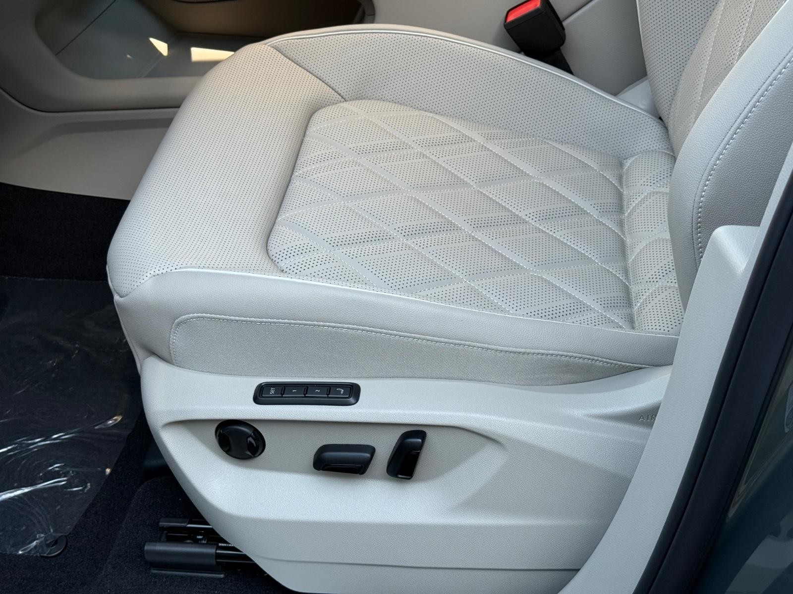 Volkswagen Atlas Vehicle Image 17