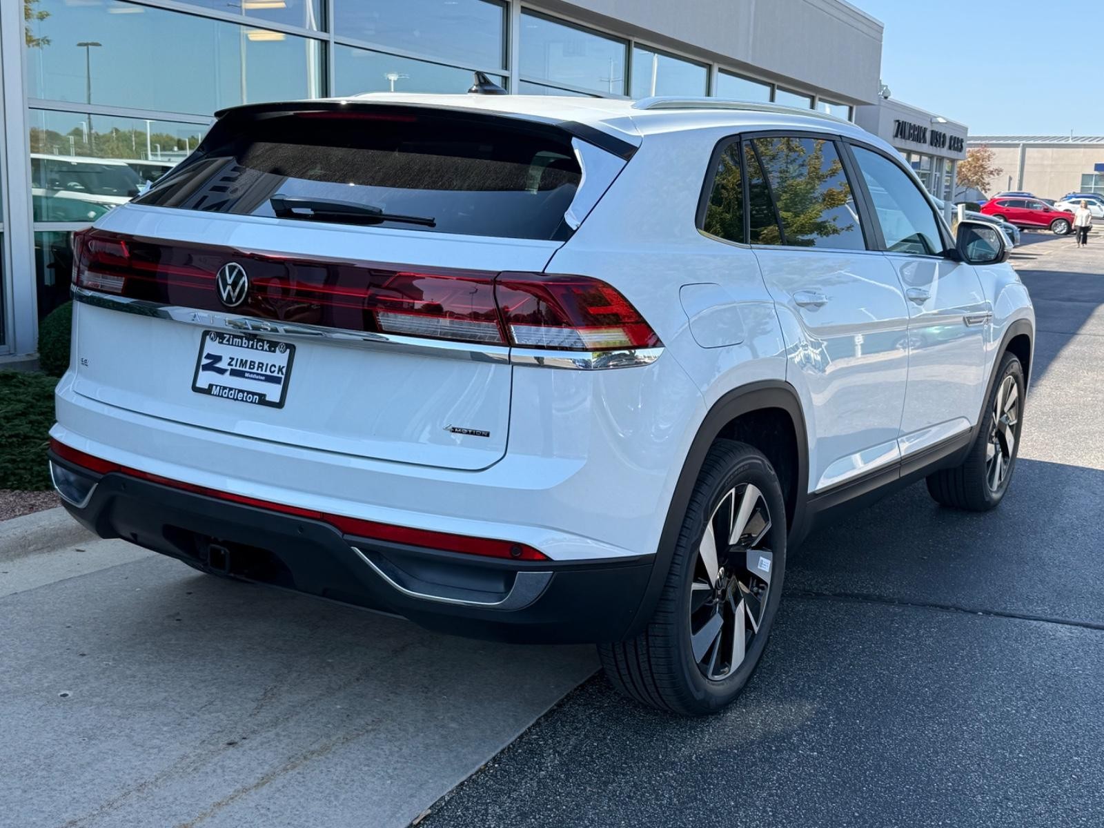 Volkswagen Atlas Cross Sport Vehicle Image 03