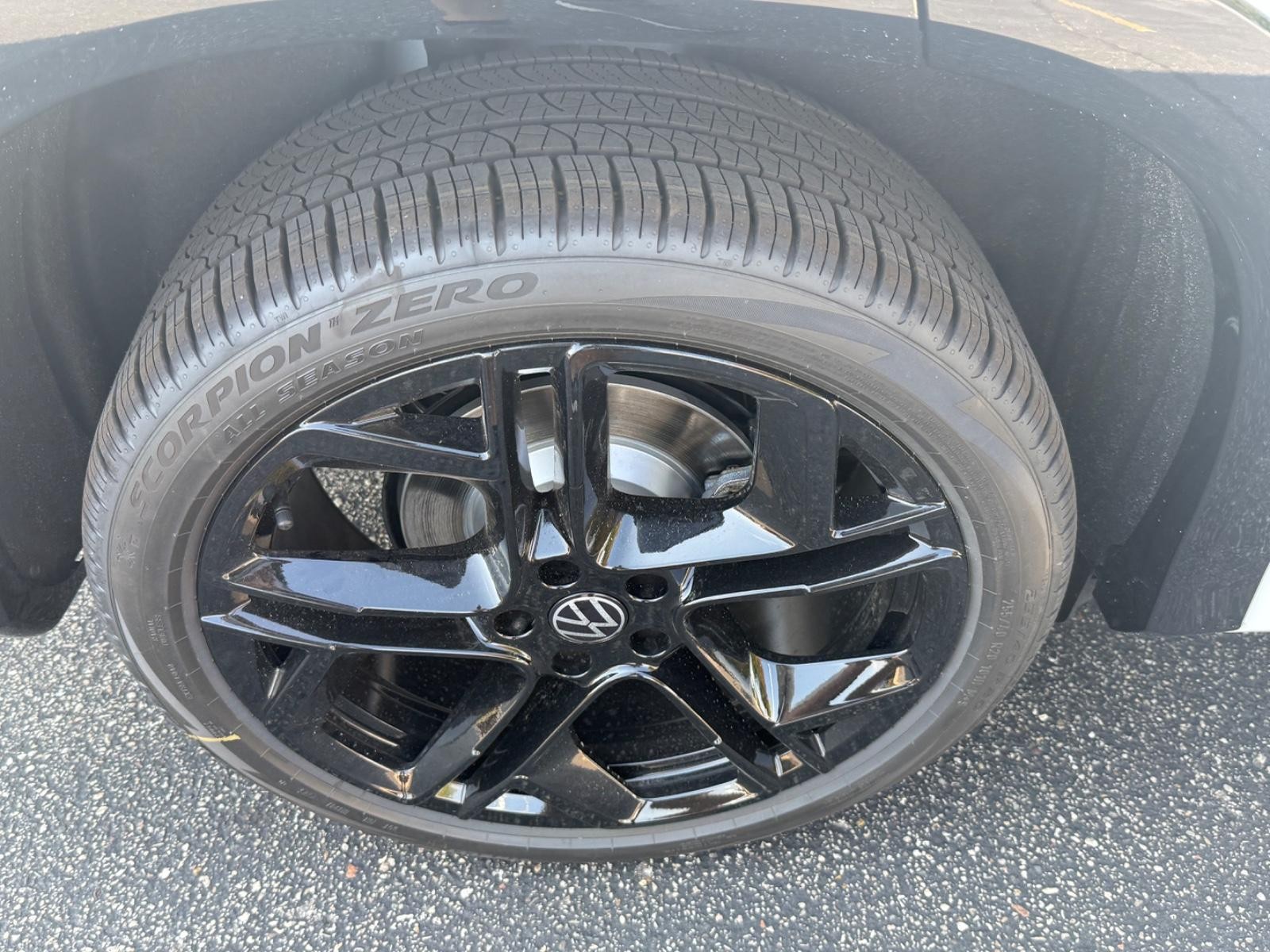 Volkswagen Tiguan Vehicle Image 04