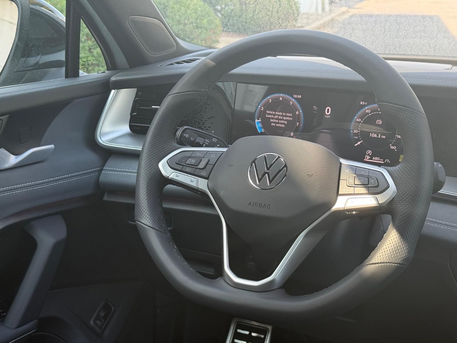 Volkswagen Tiguan Vehicle Image 08