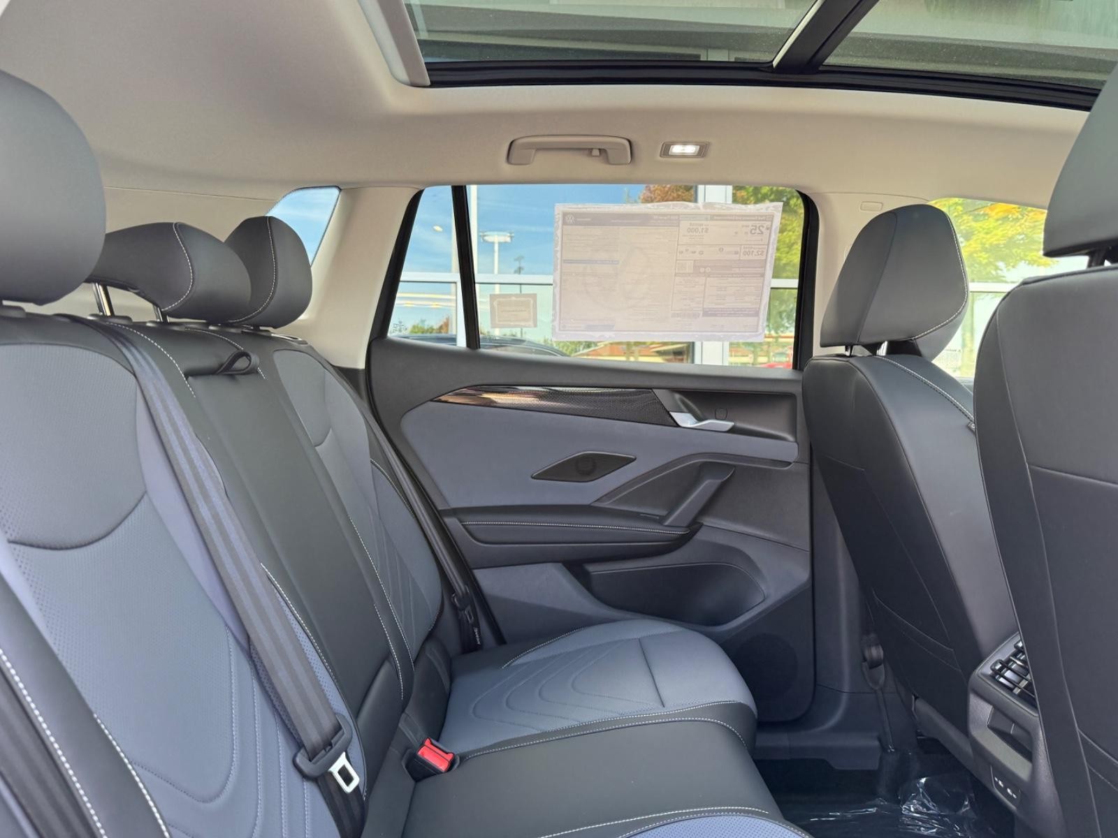 Volkswagen Tiguan Vehicle Image 05