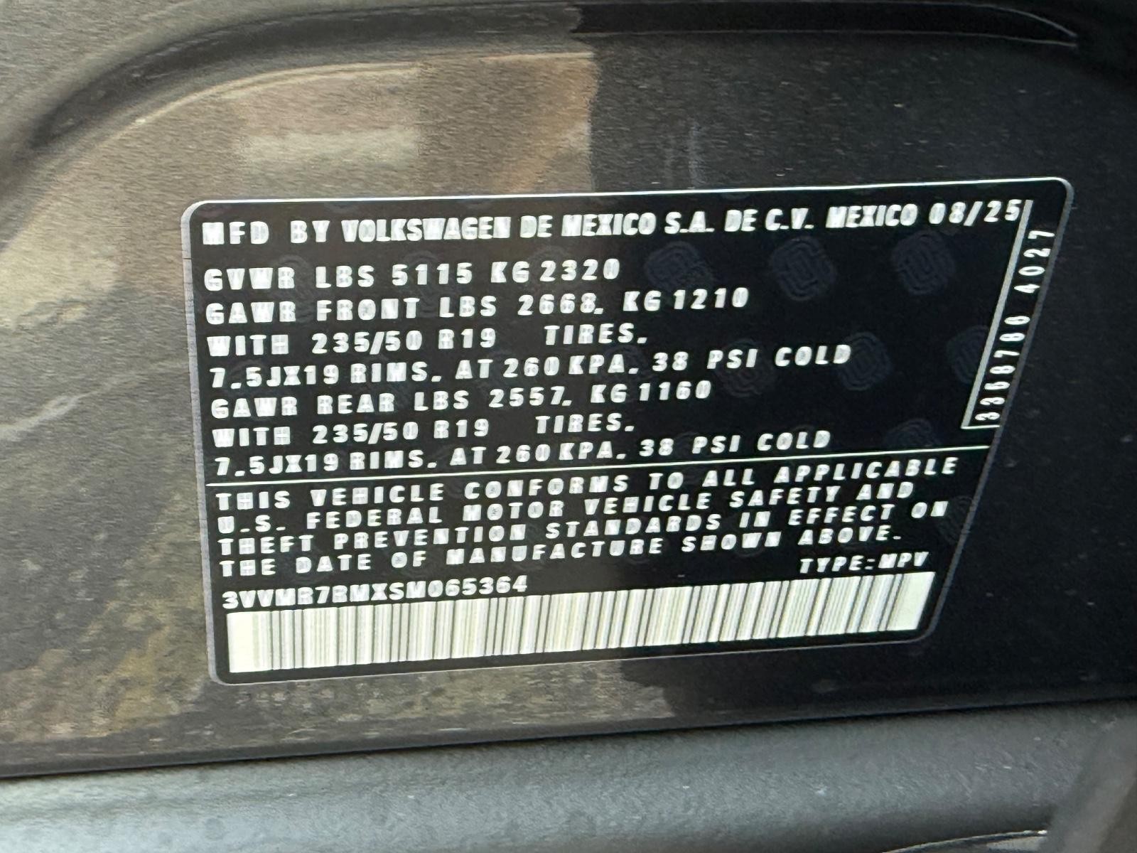 Volkswagen Tiguan Vehicle Image 18